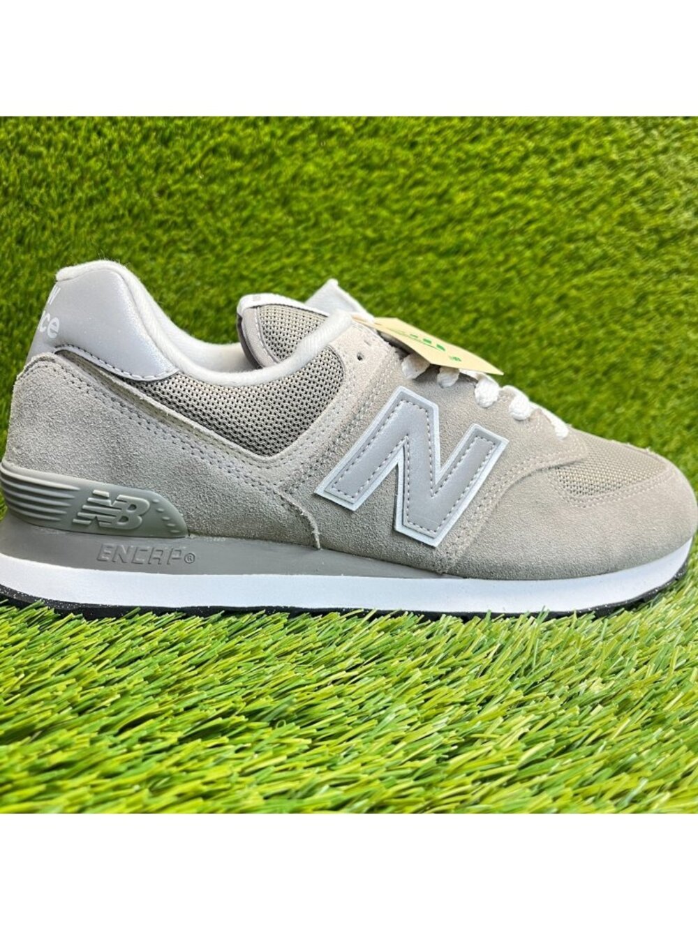 New Balance 574 Mens Size 8 Gray White Athletic Running Walking Shoes Sneakers